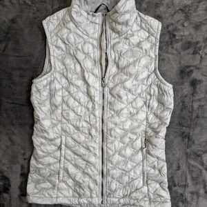 The North Face ThermoBall Vest Women's S/P Small Silver Gray Quilted Puffer Zip